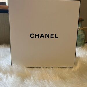 Chanel gift box